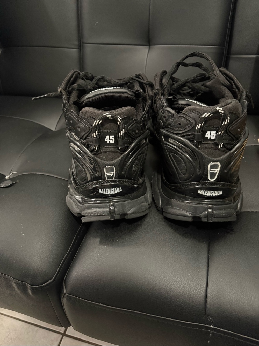 Balenciaga x Under Armor collab runners - Picture 3 of 9
